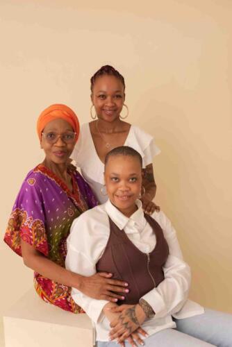 Siblings  Mom